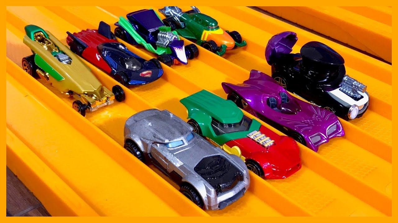 DC/Batman 8 Character Car Set RACE & REVIEW