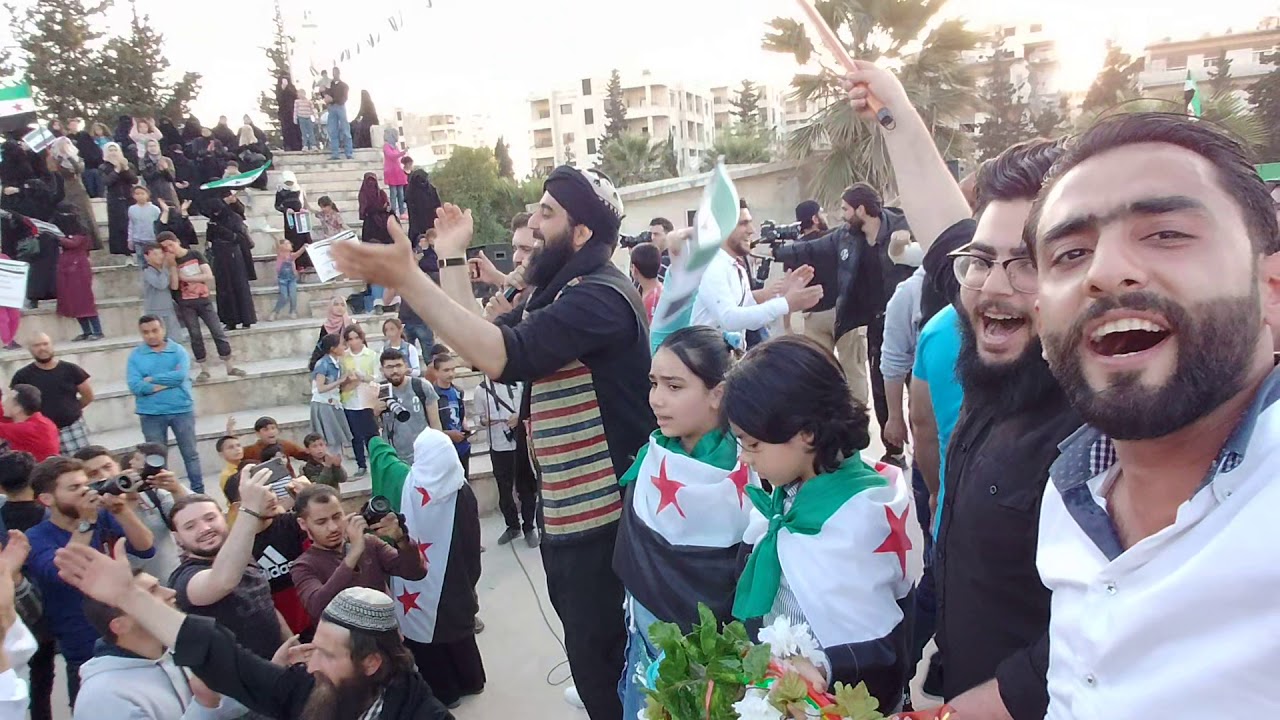 ع حمص يلا ودوني من مظاهرة ذكرى مجزرة الساعة بحمص ادلب