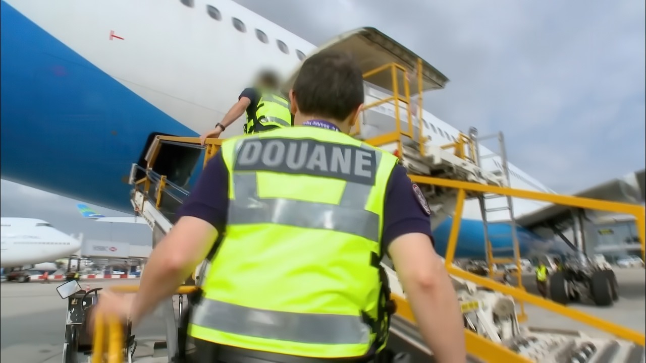 Douaniers vs Trafiquants : Guerre Ouverte contre le Trafic de Stupéfiants