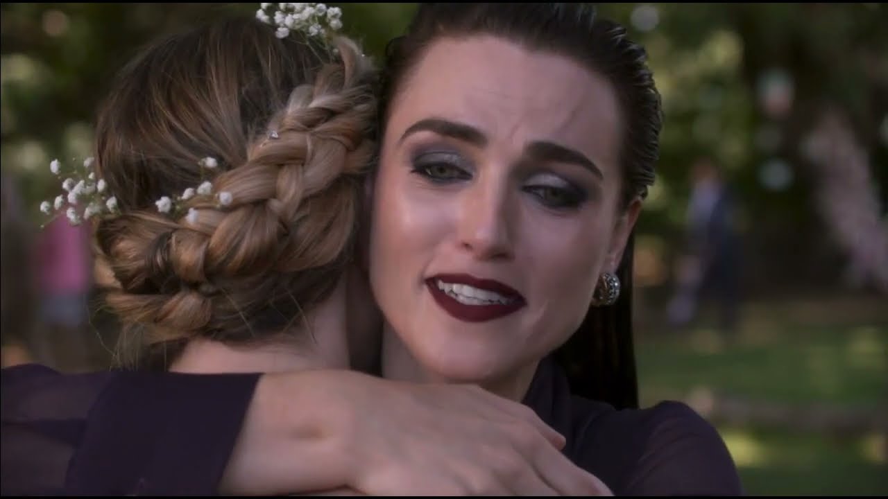 Lena & Kara (Dusk Till Dawn) Supergirl