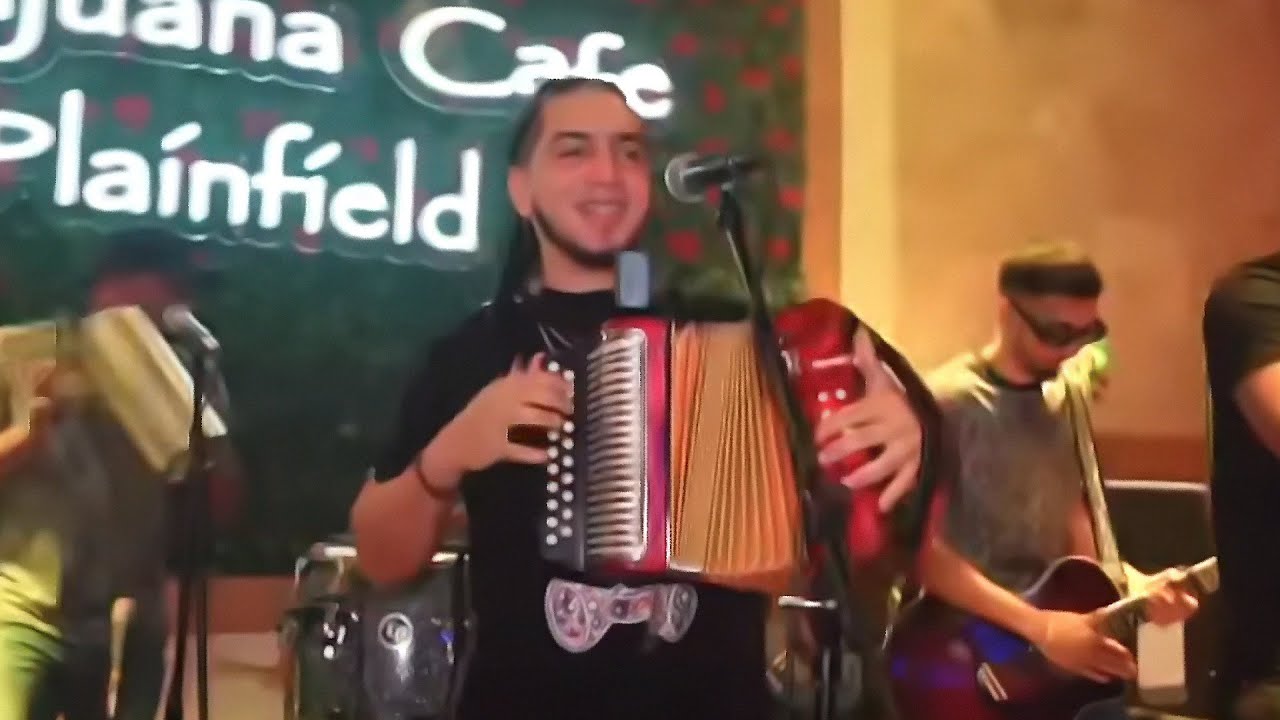 EL RUBIO ACORDEÓN - CHICHA [EN VIVO]