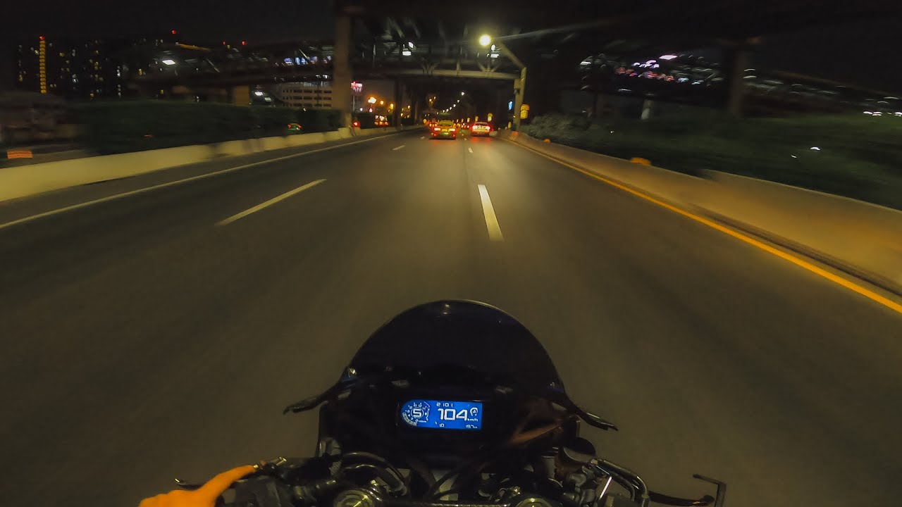 CBR650R  น้ำมันกระพริบจะขี่ได้กี่กิโล