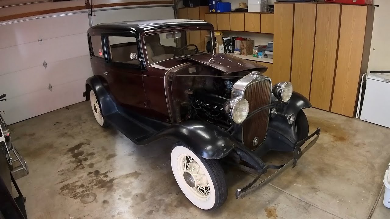 Starting a 1932 Chevy with a hand crank
