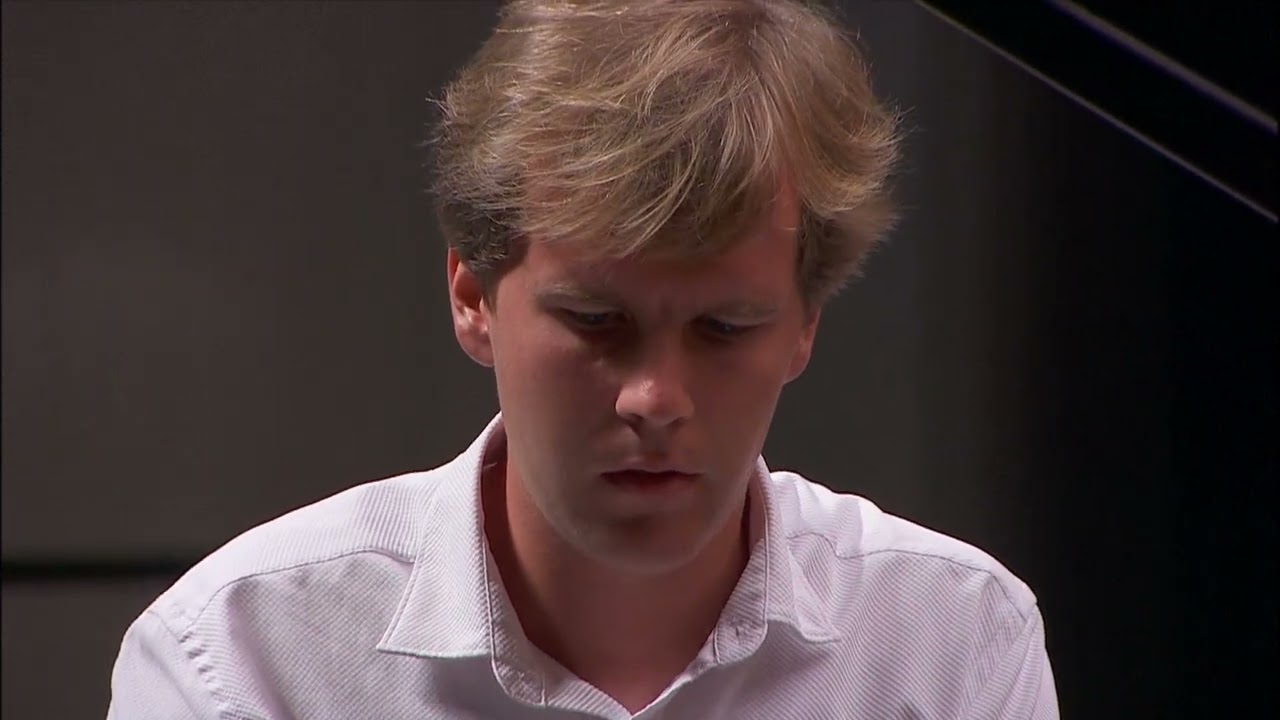 Concierto para piano n.º 1 - J. Brahms - Matyas Novak (piano) - Dir. Pablo González - OSRTVE