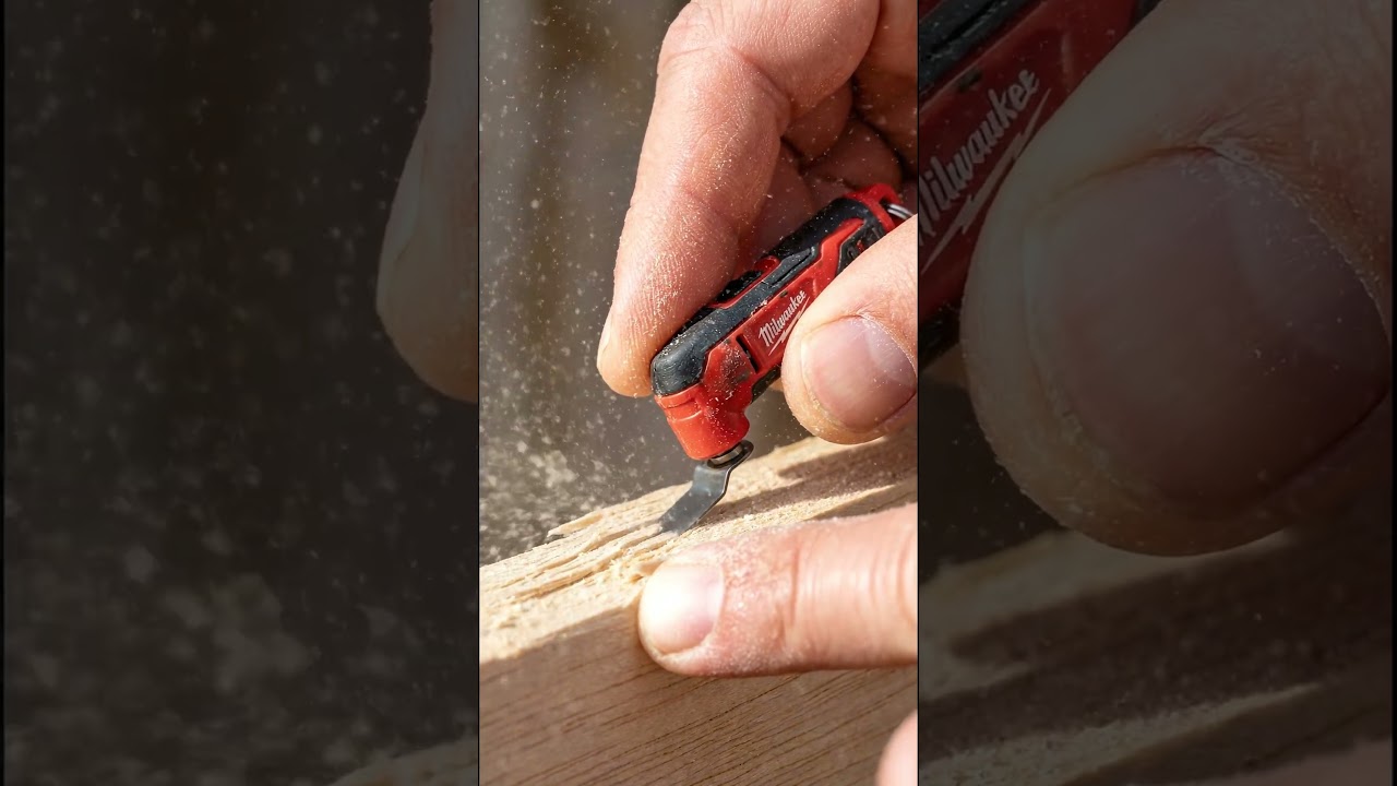 MILWAUKEE Mini Oscillating Tool Operating with Controlled Amplitude #minitools #milwaukee