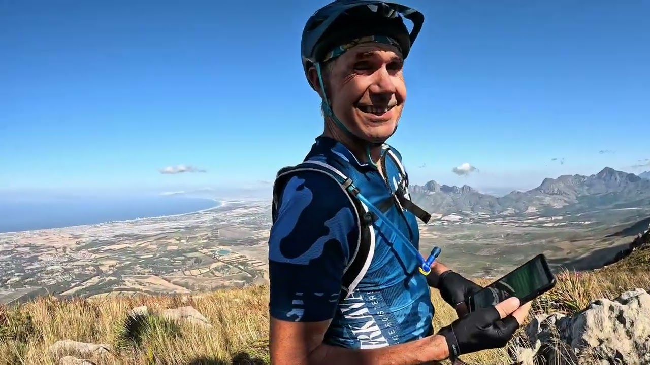 Riding with friends up Hans Se Kop