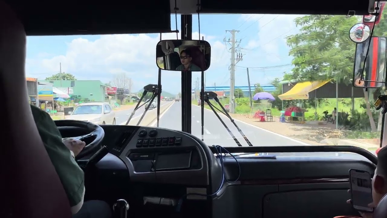 FUTA Buslines | Xe Phương Trang Rời TP.Phan Thiết Vào Cao Tốc Dầu Giây - Phan Thiết.