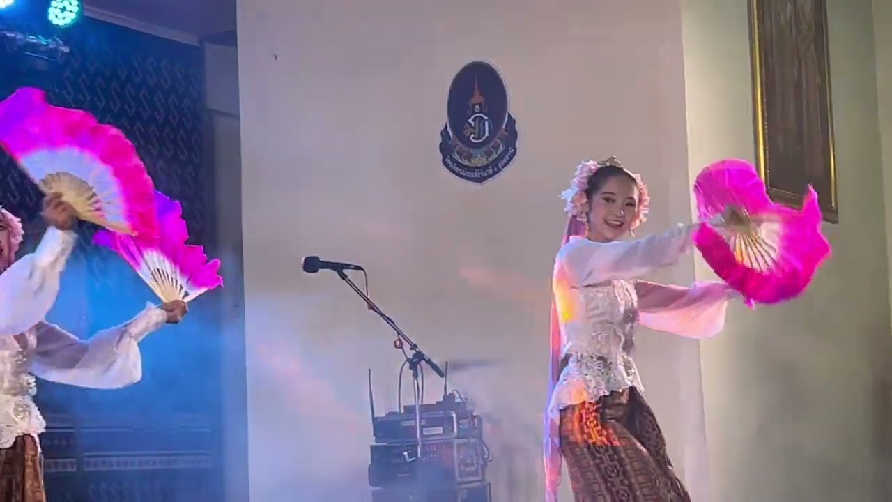 การแสดงของ รร.มัธยมสิริวัณวรี ๒ สงขลา : รำตารีกีปัส 💛💙