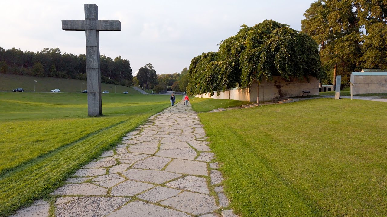 Walking in Stockholm: Skogskyrkogården - The Woodland Cemetery (UNESCO World Heritage Site)