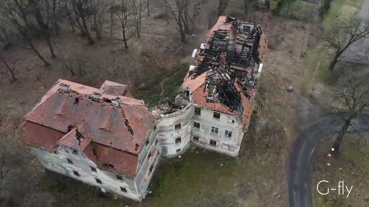 Zrujnowany pałac w Ciepielowicach, woj. opolskie.