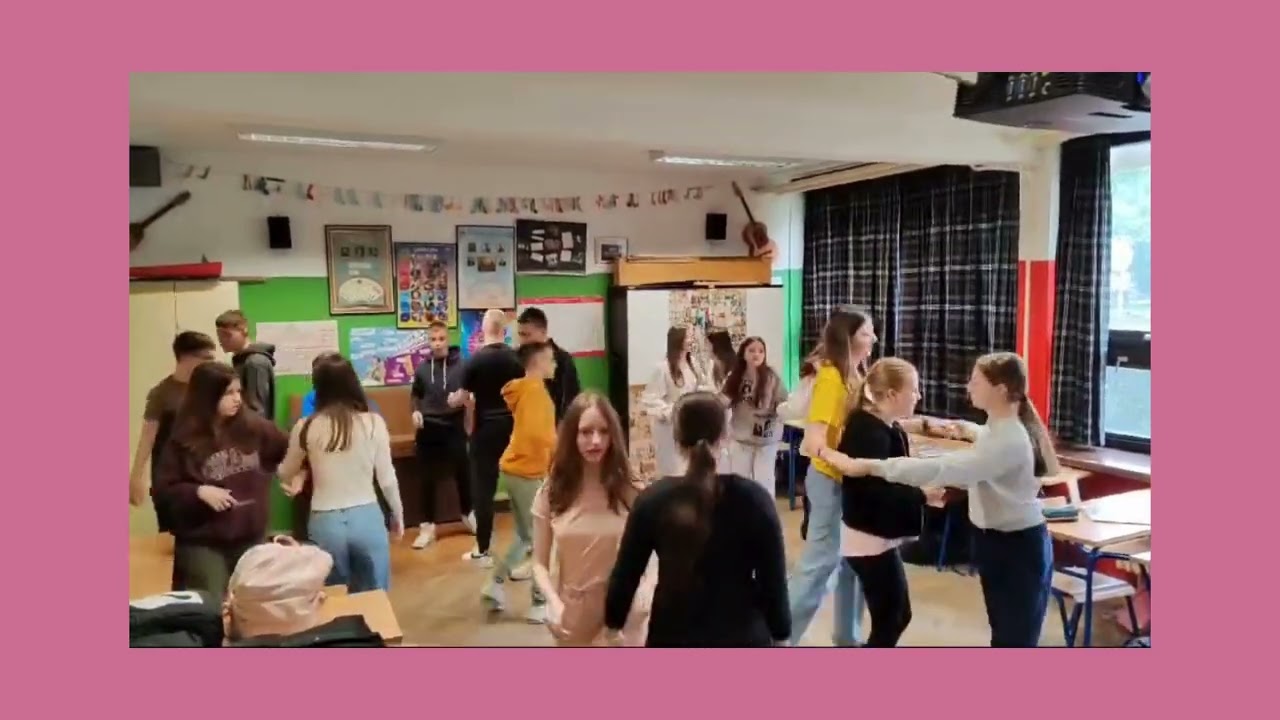 Folk dance 