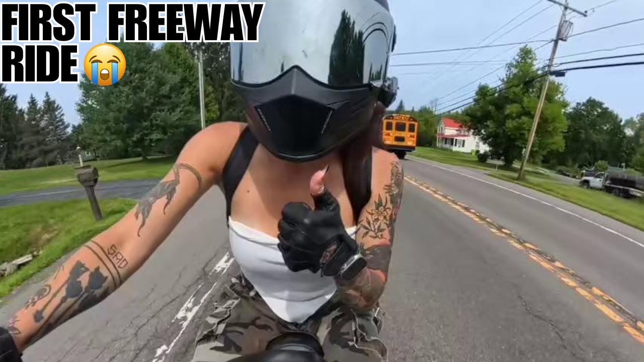 Moto Vlog: Newbie on the Freeway, Compliments in Traffic, & a Fit Fail 🫣