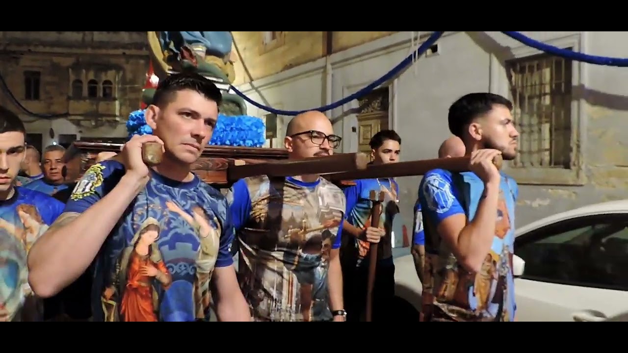 Festa tal-Annunzijata, Ħal-Tarxien, 2025. Marċ tal-Ġimgħa filgħaxija. Tlugħ l-istatwa ta l-Anġlu.