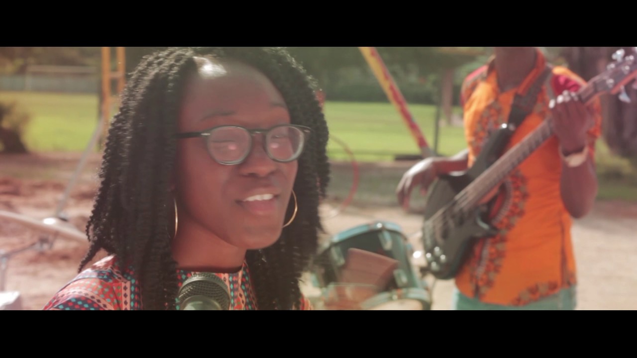 Ruth - A srefie (Official video)