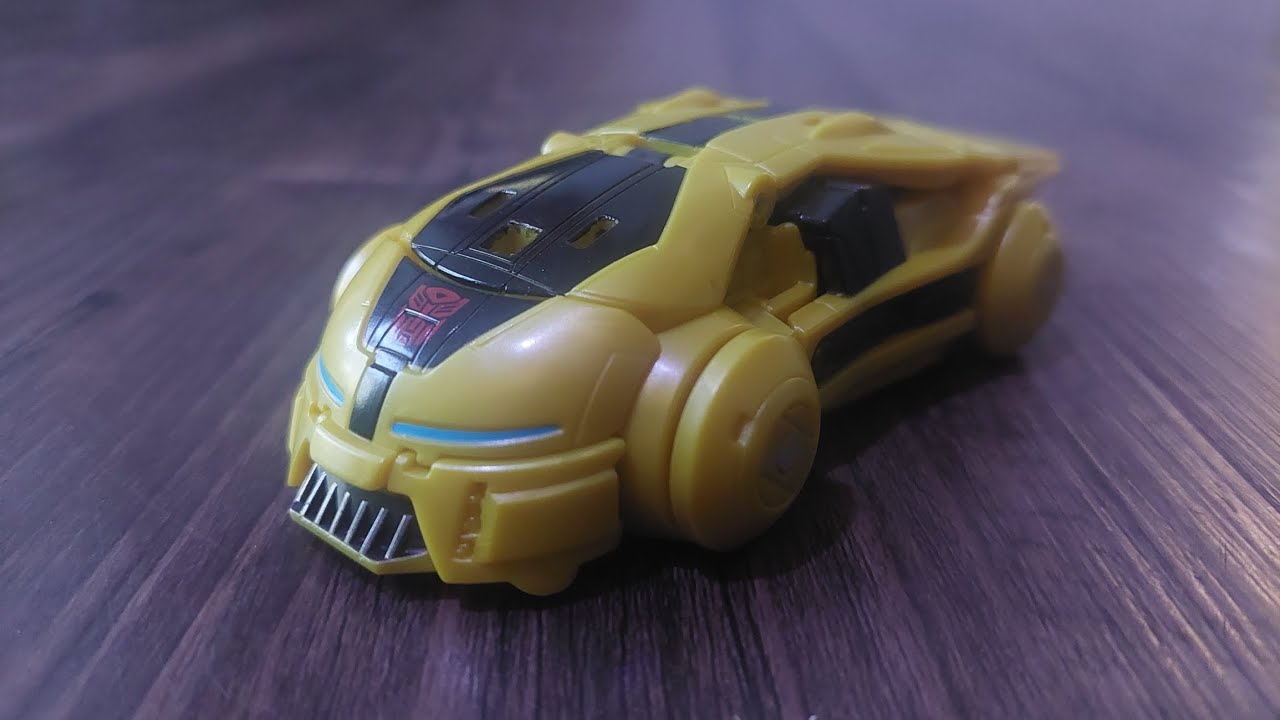 B-127 Bumblebee (One). Transformers One Bumblebee review en español.