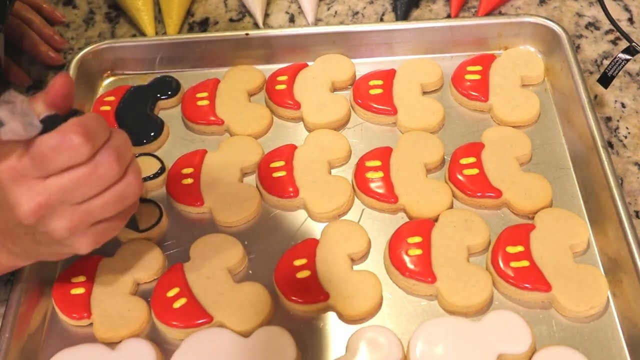 Mickey Mouse & Minnie Mouse Cookie Designs | Disney Cookies