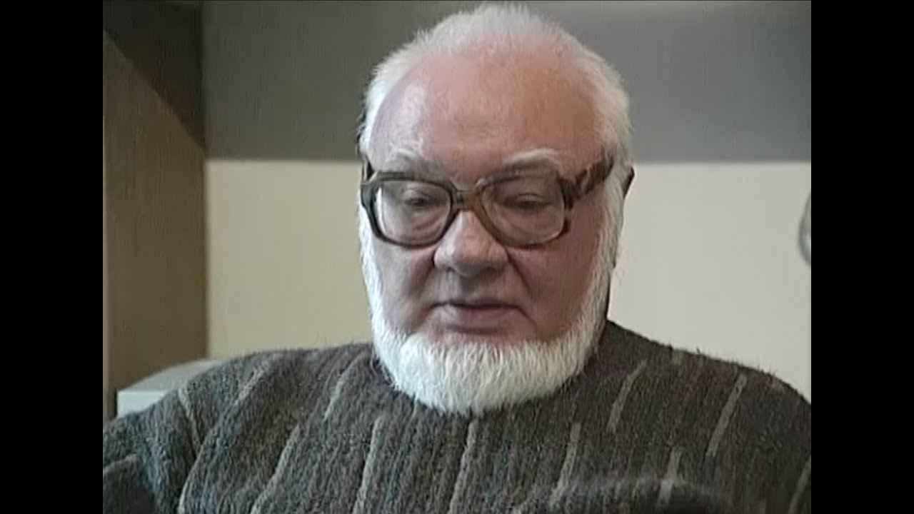 &ldquo;Să fii scriitor &icirc;nseamnă să cinstești cuv&acirc;ntul.&rdquo;