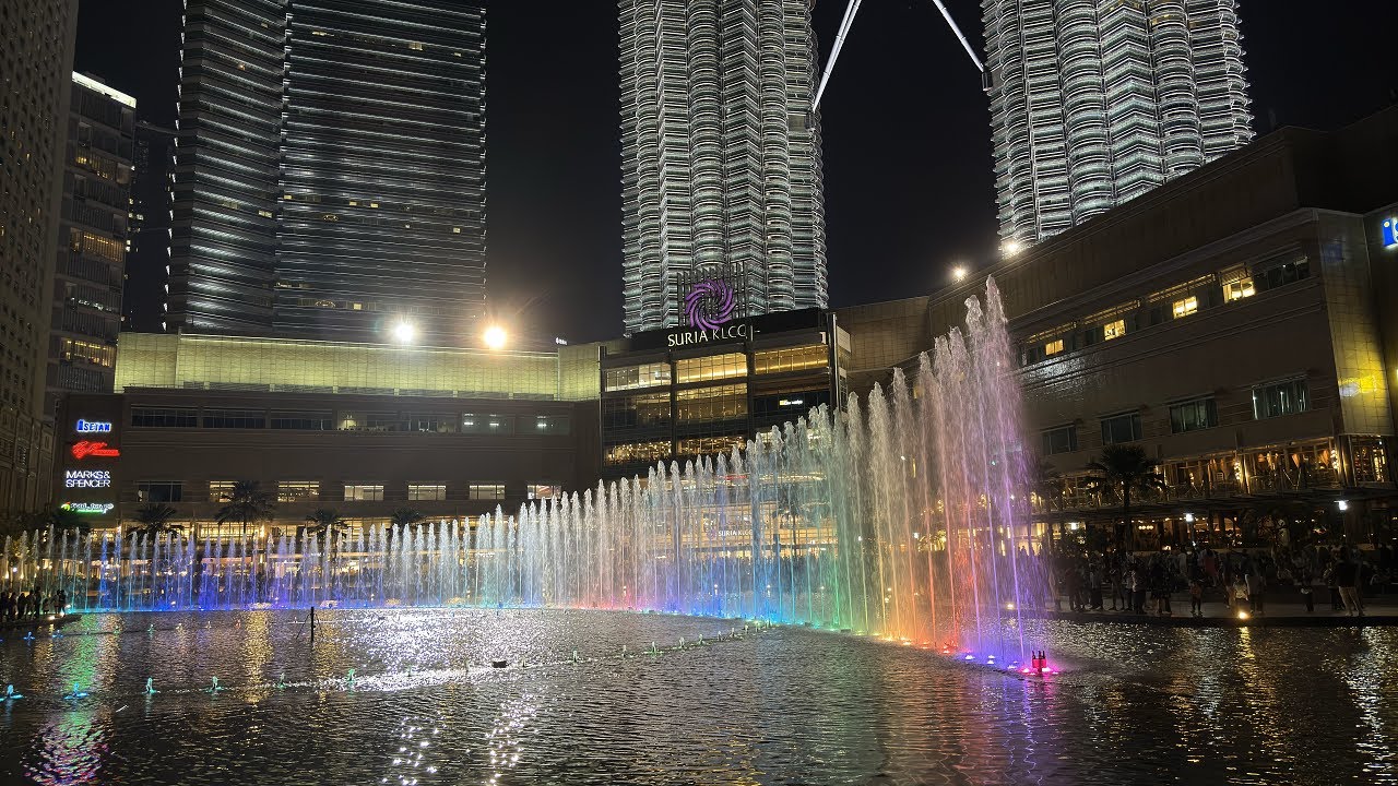 Mesmerizing Light & Water Magic at KLCC Park! KLCC Lake Symphony, Kuala Lumpur