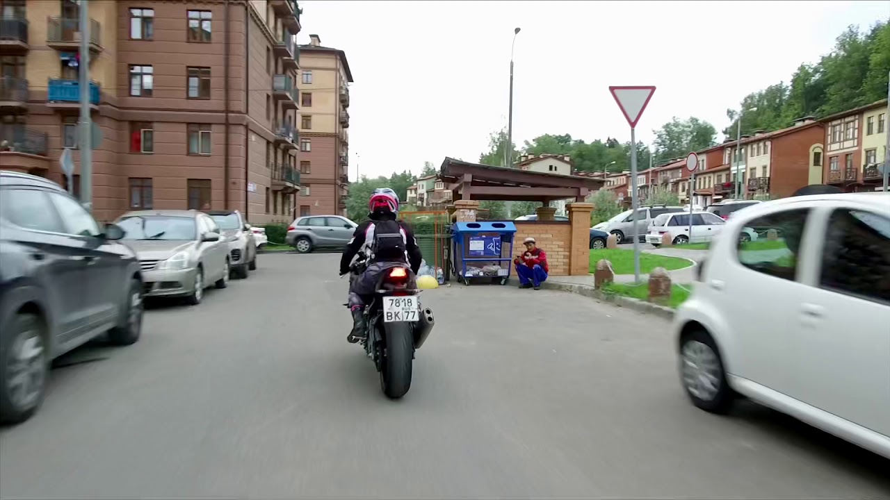 Девочка любит буквы BMW💙🤍