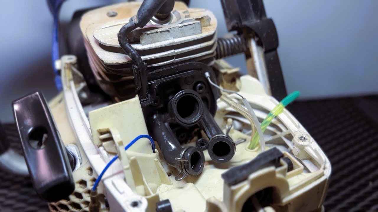 Gasoline is leaking. Repair of chainsaw Zomax ZMC7501
