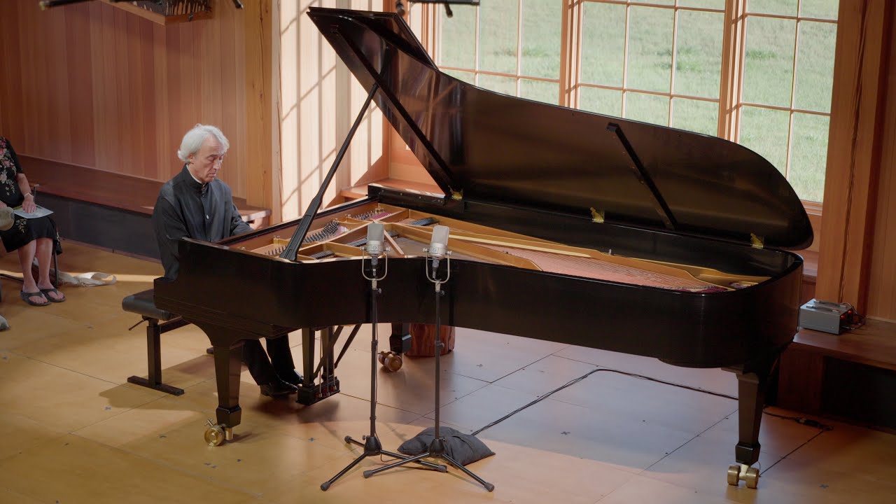 Ravel: Tombeau de Couperin (The Grave of Couperin) - Jean-Efflam Bavouzet
