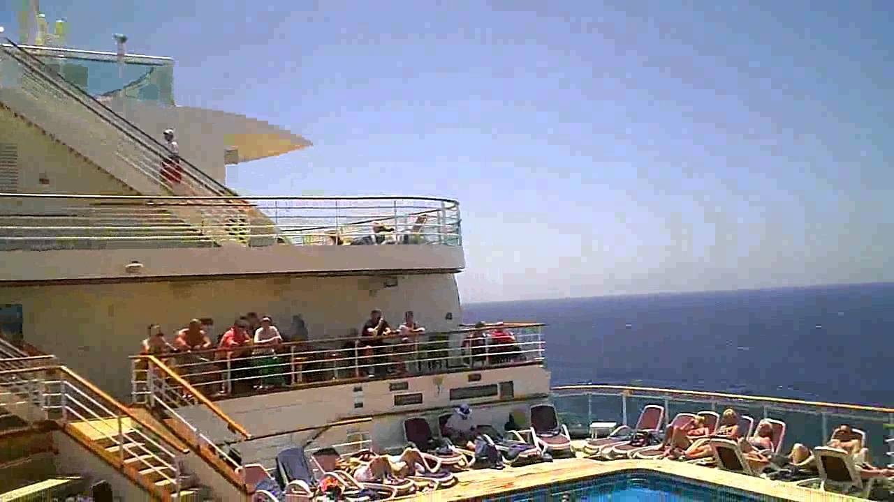 Terrace pool on board Ventura