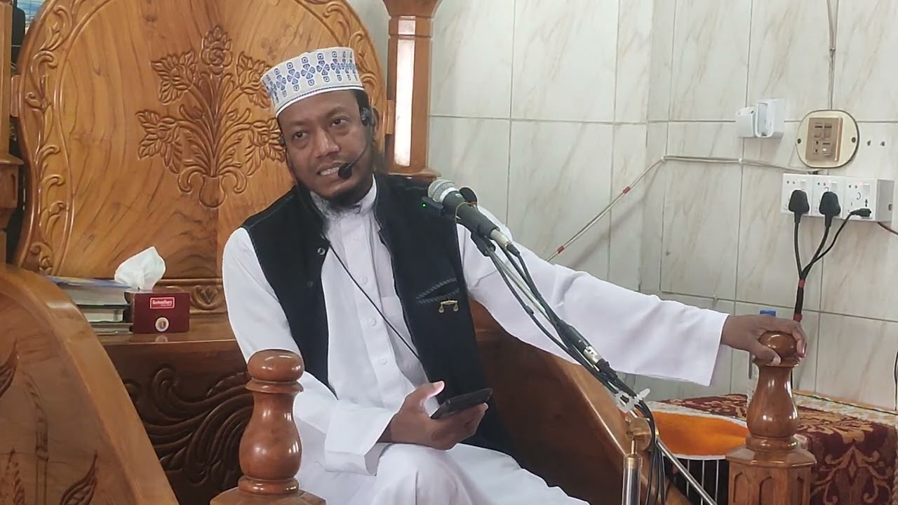 যে নতুন তথ্য দিলেন মুফতি আমির হামজা 