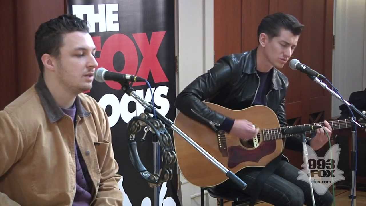 Arctic Monkeys - I Wanna Be Yours (Fox Uninvited Guest)