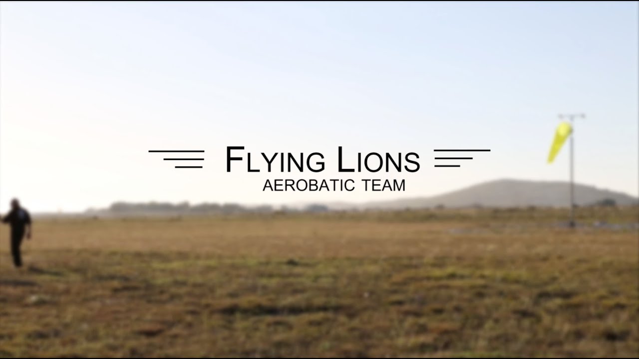 The Flying Lions - Aerobatic North American T6 Harvards