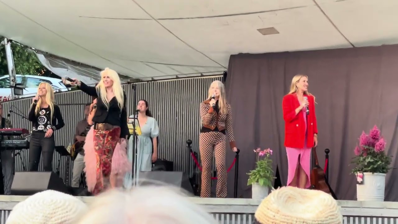 Sanne Salomonsen, Nilla Nielsen m fl - Den jeg elsker, elsker jeg (live 2025, Kul i juli)