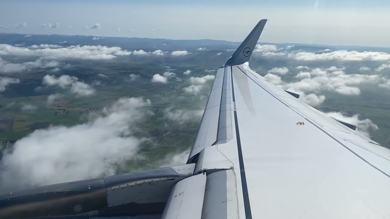 Lufthansa Airlines Airbus 320 Landing at Stavanger Airport from Frankfurt Airport