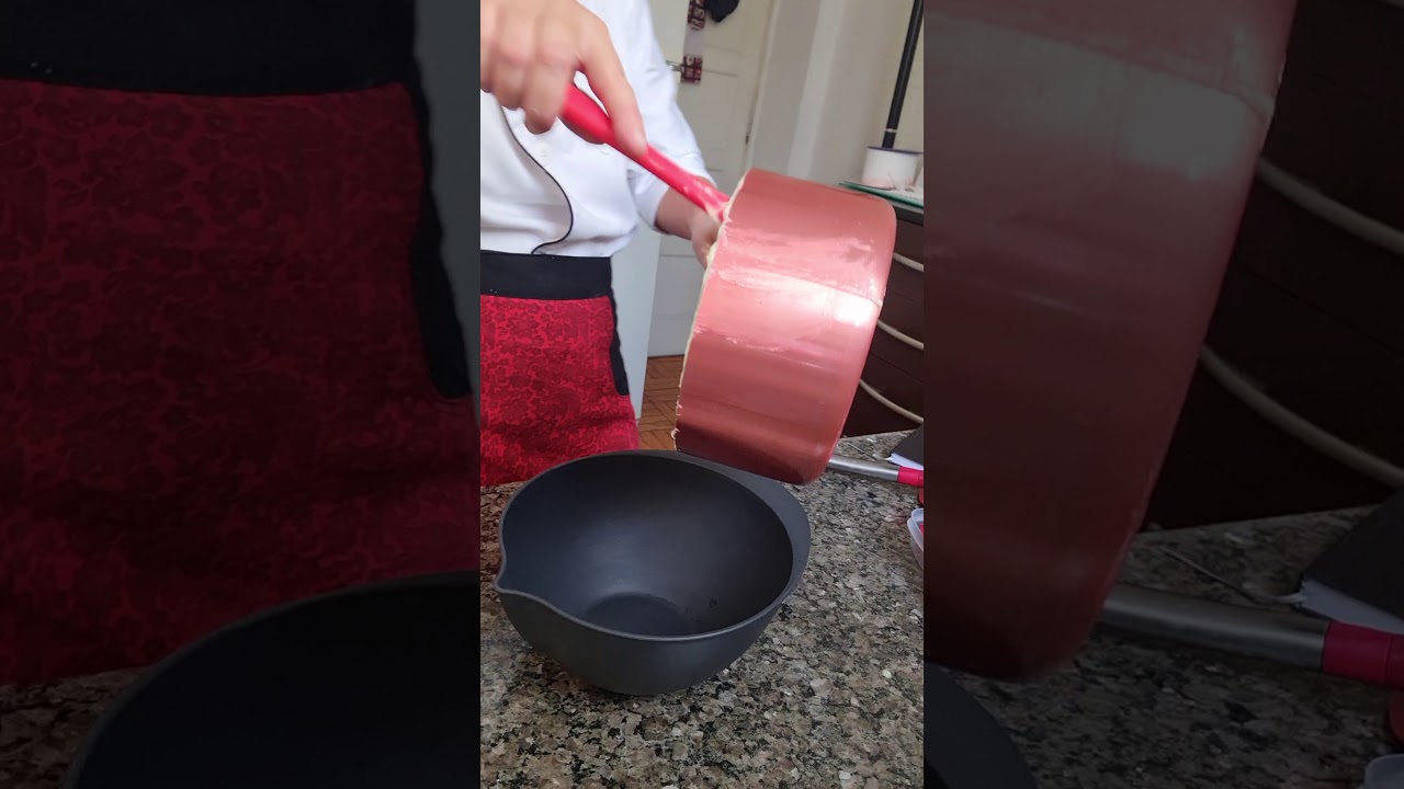 BRIGADEIRO DE FRUTAS VERMELHAS