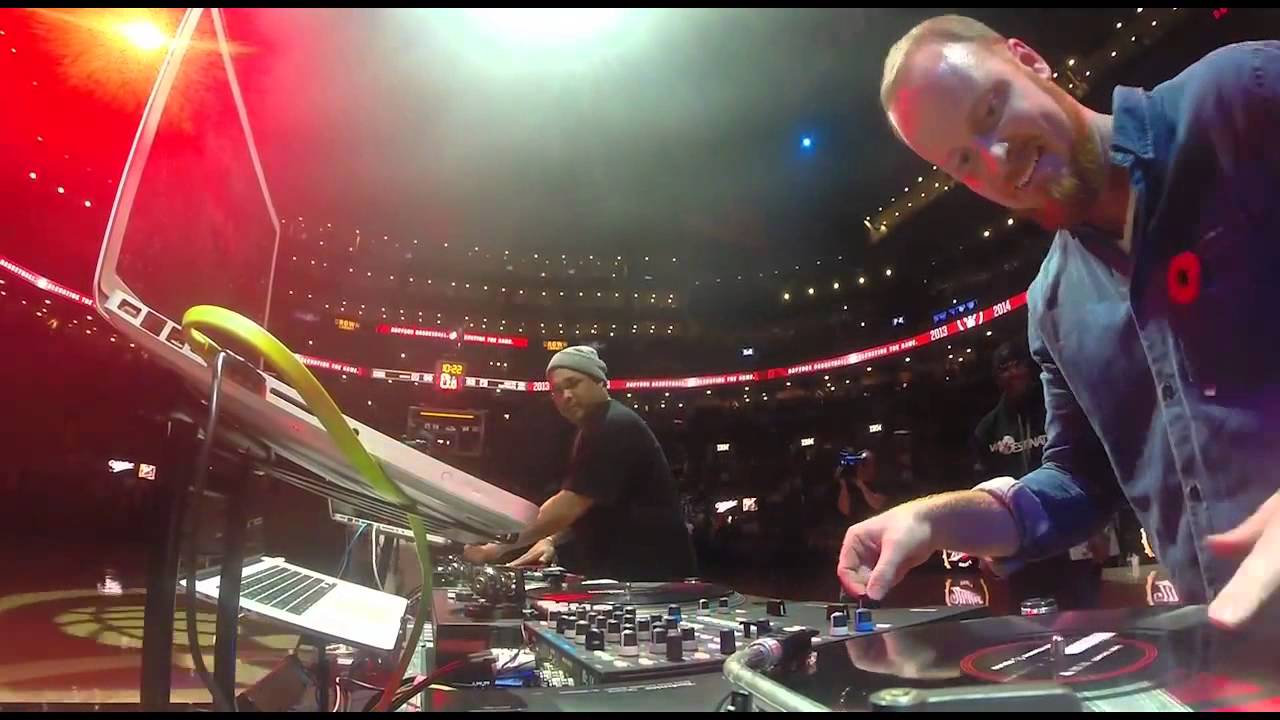 Raptors Halftime Show - DJ Jazzy Jeff, Skratch Bastid, Hedspin & Four Color Zack