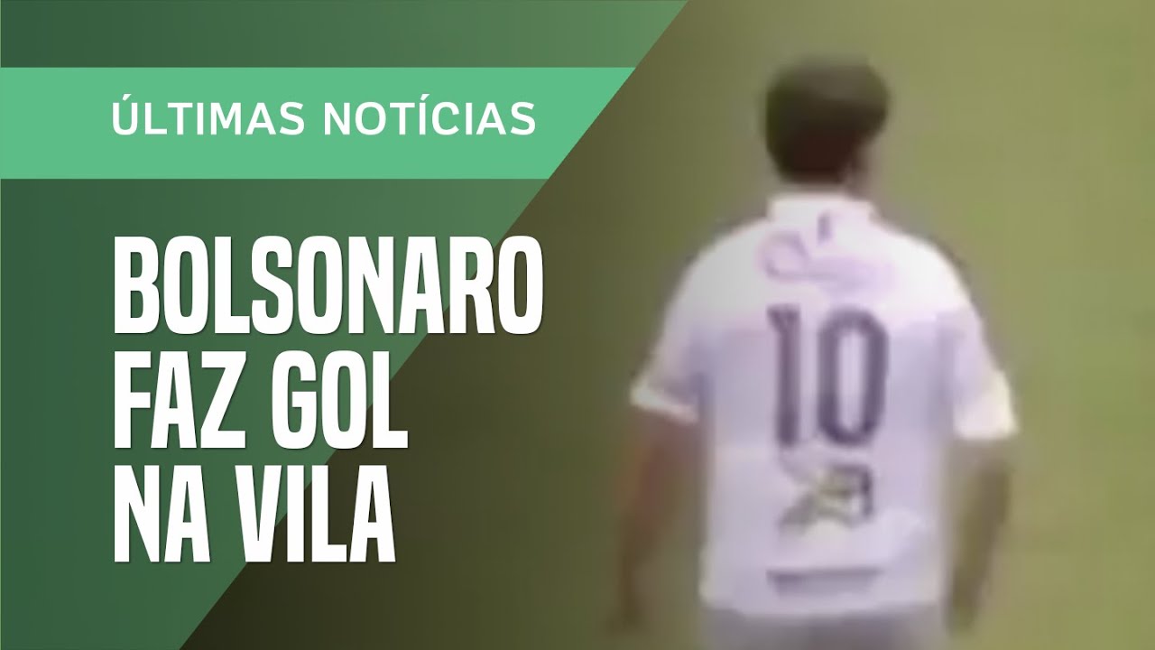 Jair Bolsonaro faz gol e cai em jogo beneficente na Vila Belmiro, em Santos (SP)