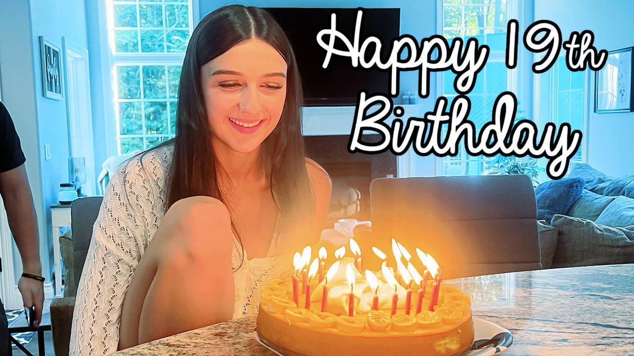 HAPPY 19th BIRTHDAY KARLI REESE!!