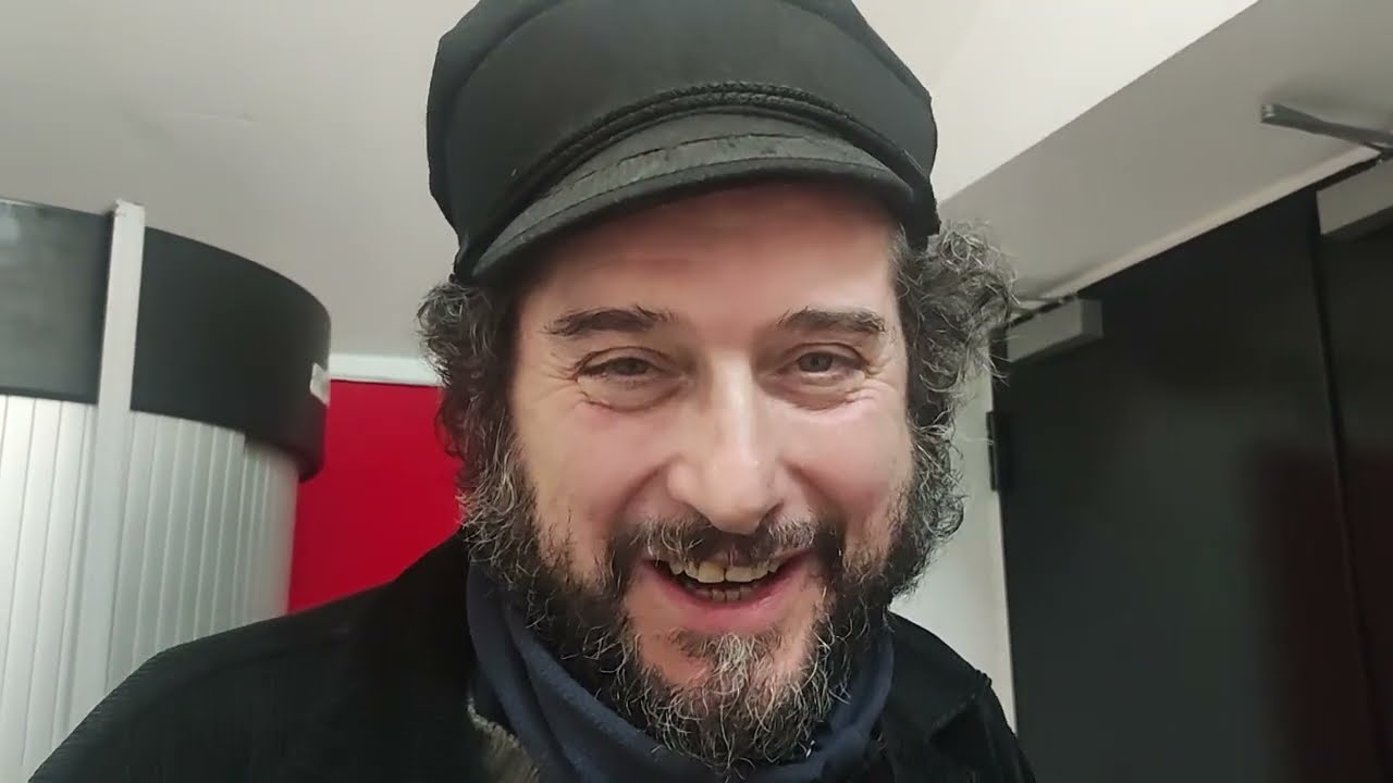 Vinicio Capossela annuncia lo Sponz Viern nella dodicesima notte alla vigilia dell'Epifania