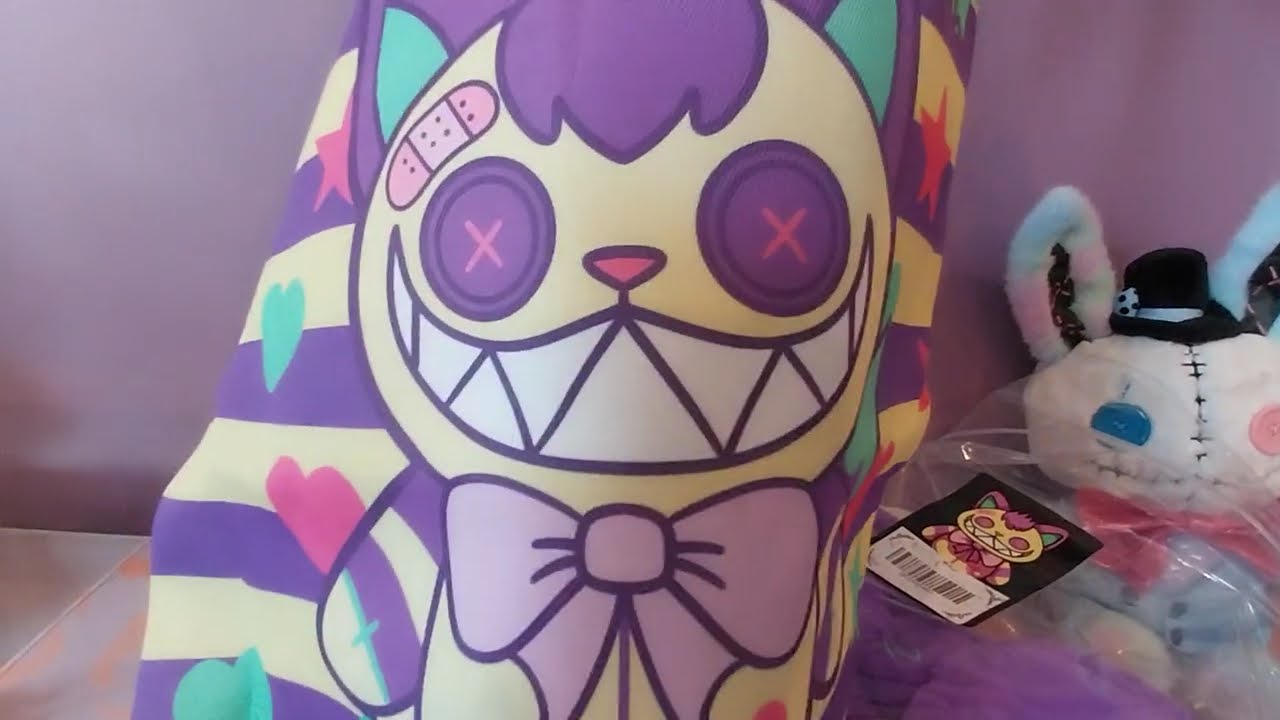 Unboxing the Harajuku Cheshire Cat by Plushie Dreadfuls 😸💜⭐