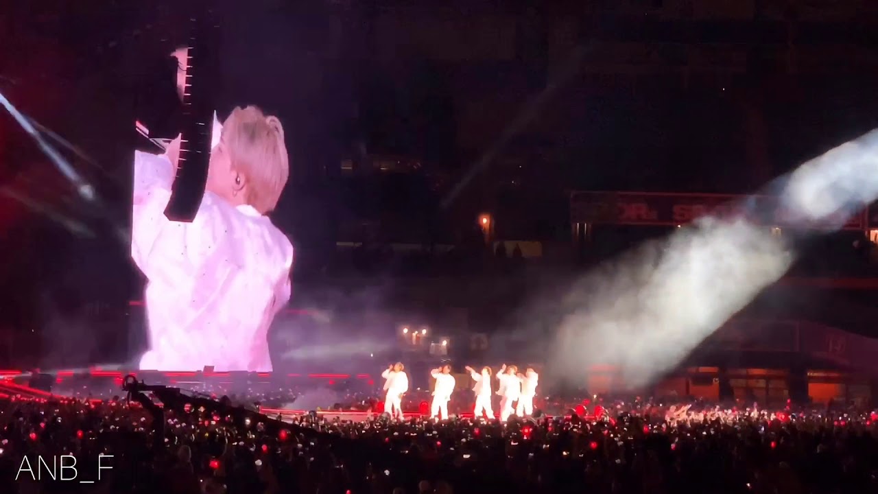 BTS Citi Field - Mic Drop