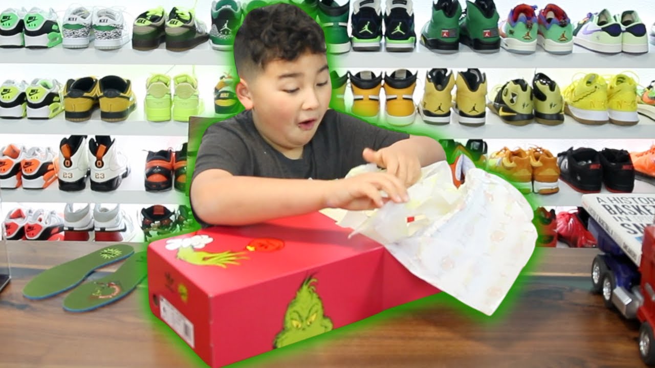 REALLY NICE IN HAND! The GRINCH x adidas FORUM Low Review