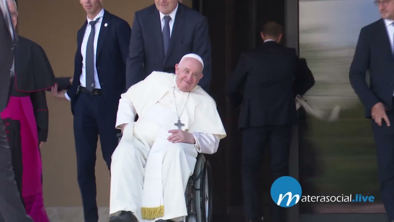 Papa Francesco a Matera la visita alla mensa dei poveri Don Giovannni Mele