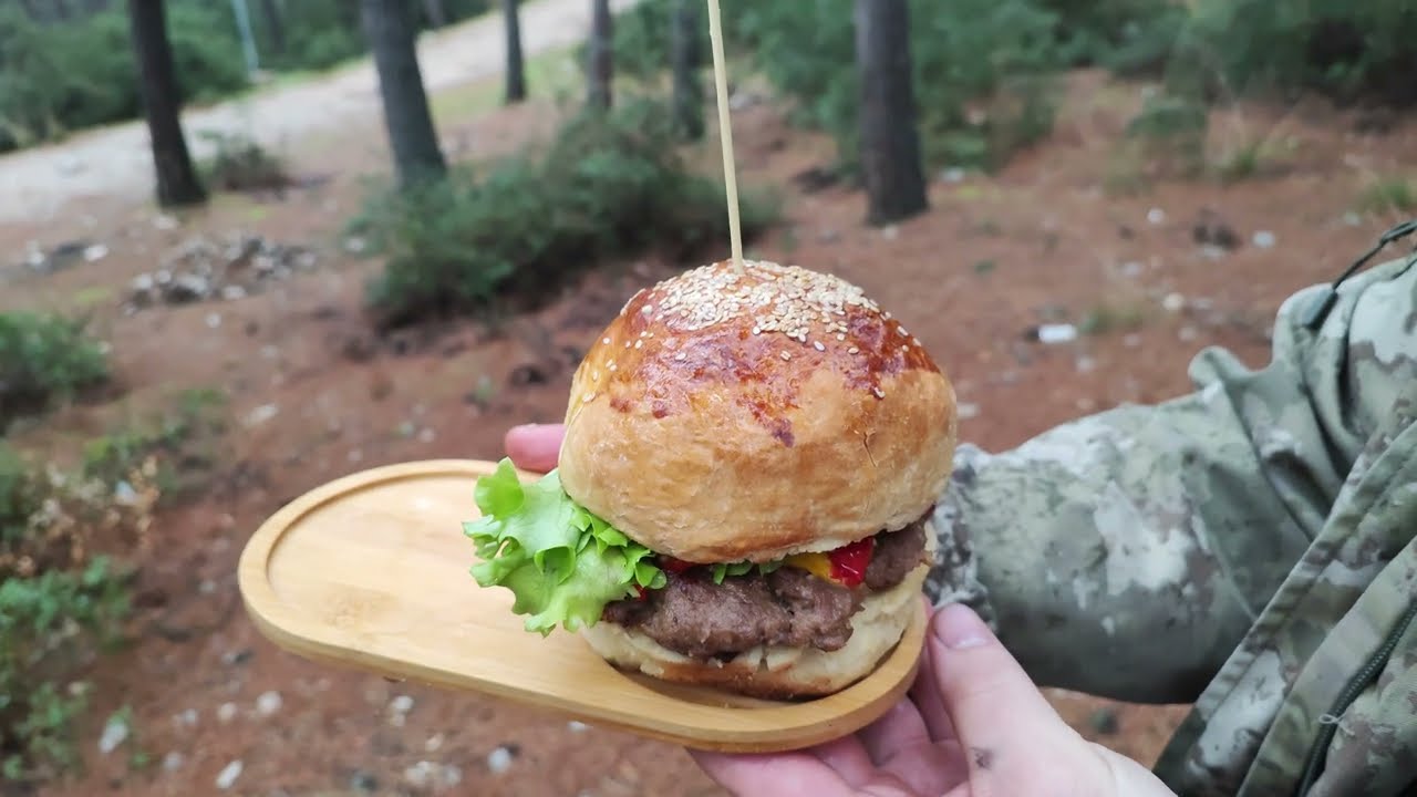 SONUNDA DÖNDÜM!!!  Yağmur altında Efsan  be Chedarlı Hamburger !!!