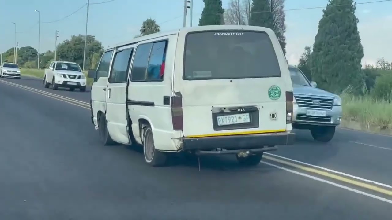 An unroadworthy taxi on a busy freeway in Gauteng.  25 Jan 2026#newsnexussa #InCaseYouMissedIt