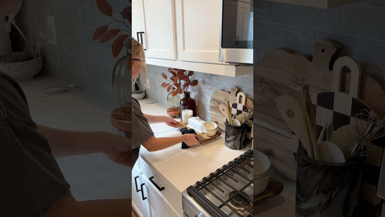 let&rsquo;s reset for the weekend 🤍 #asmr #reset #cleanwithme #routine #cleanhome #chores #organized