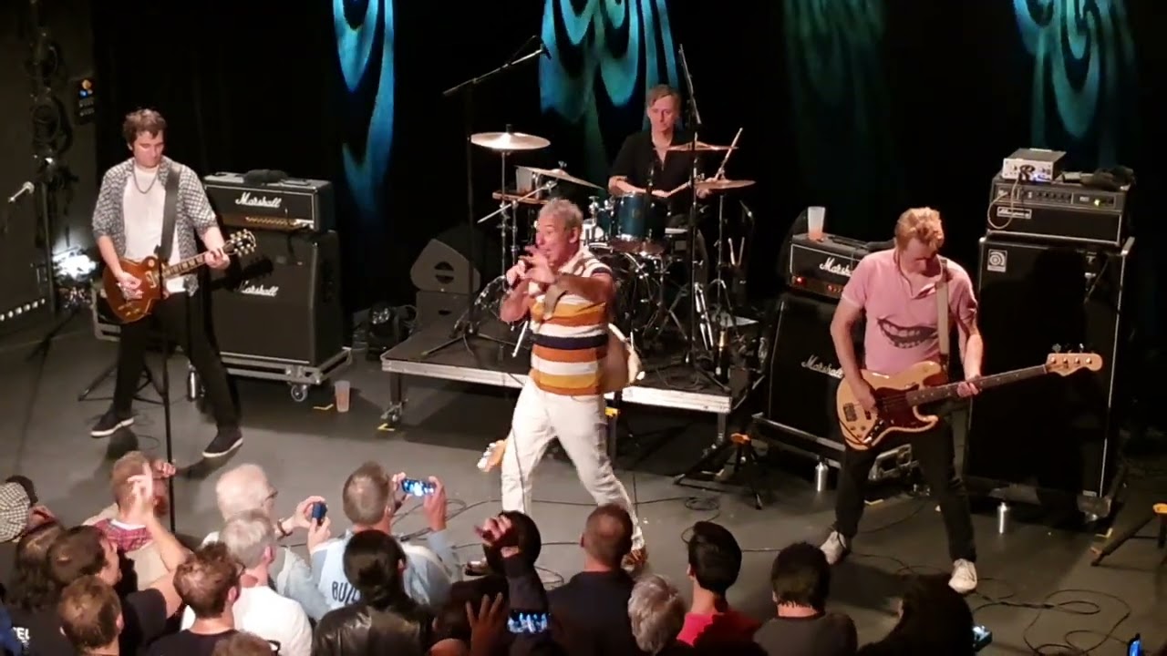 buzzcocks live massy france 19.10.24