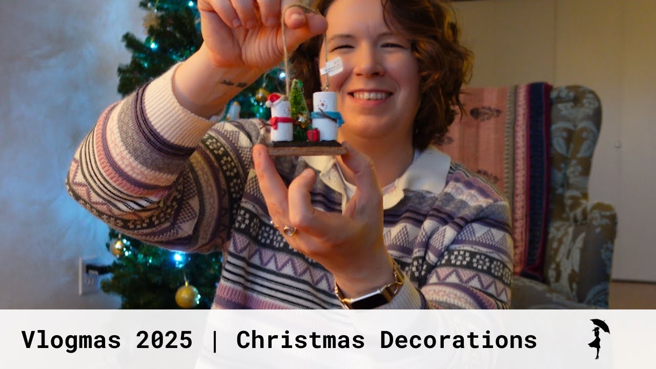 Vlogmas 2025 | Decorate My Christmas Tree With Me
