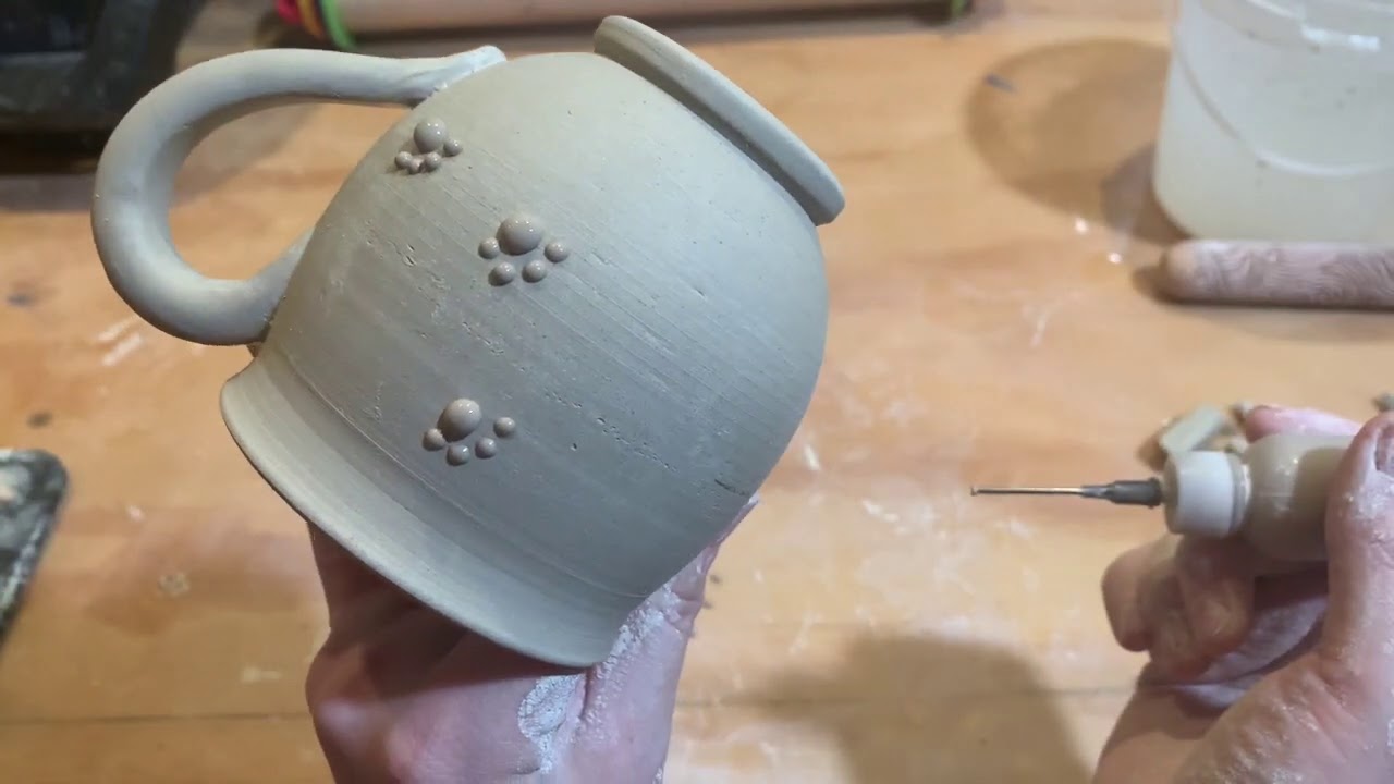 Decorative Techniques: Slip Trailing
