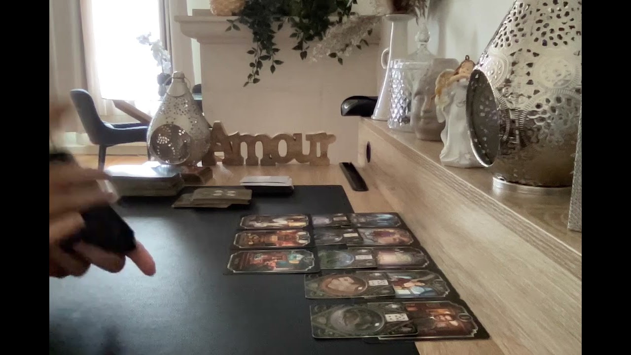 il va y avoir de la concurrence pour obtenir votre main :tirage intemporel #tarot #tarotreading