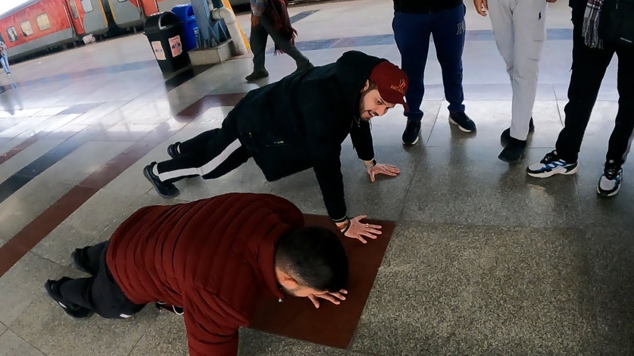 Katra Railway Station pe Pushup Challenge 🚉😂🤪 #nitinsworld #nitinbassi #vlog #trending #jammu