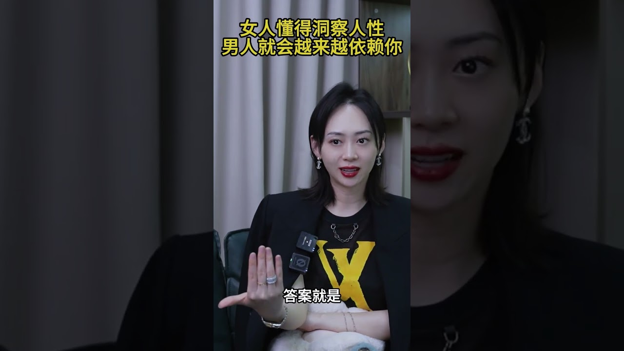 男人抵抗不住有框架加拉扯的女人