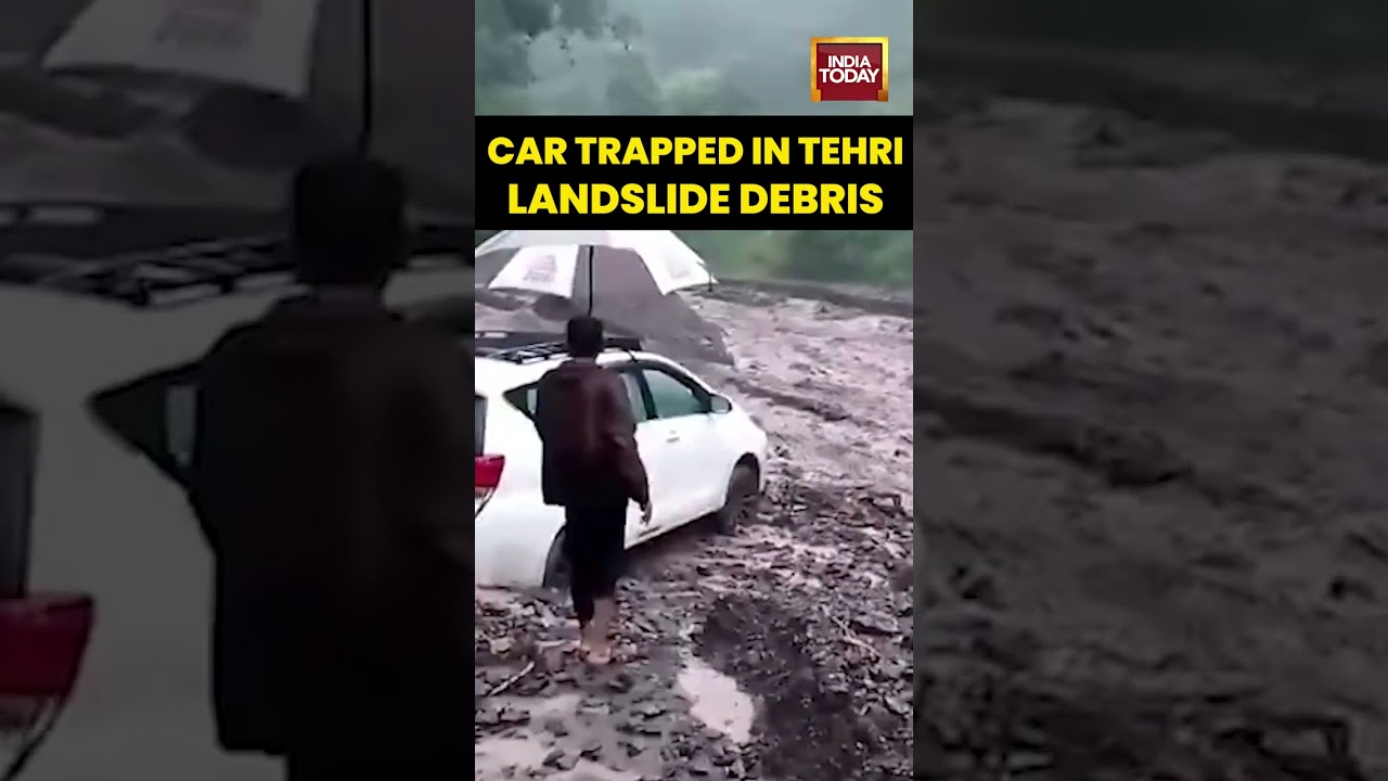 Car Trapped in Debris Near Plasda Chowki | Tehri Garhwal Landslide | #uttarakhand #uttarkashi